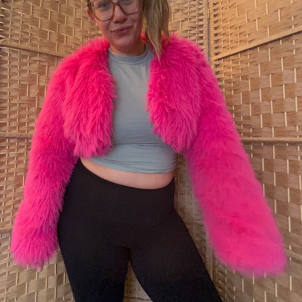 SO Pink Faux Fur Bolero Jacket - Picture 3 of 9